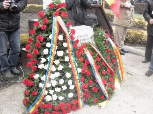 Ziua Eroilor, marcată de Instituţia Prefectului
